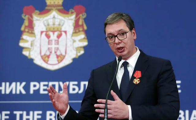红旗导弹交付塞尔维亚后，美拿加入欧盟要挟武契奇，放弃中国武器