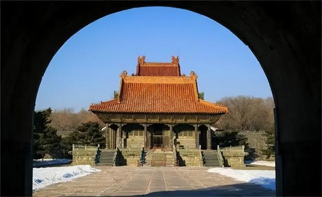 清朝亡了111年，至今为何还有人守皇陵，谁来发工资？他们是谁？