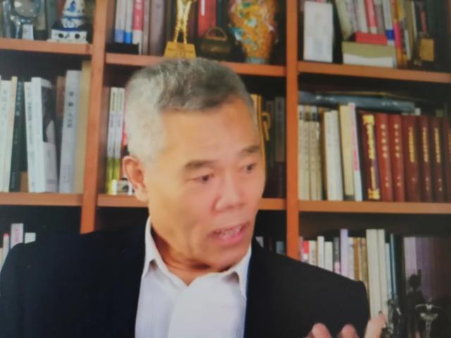 郎咸平对联想画风突变——暗批司马南