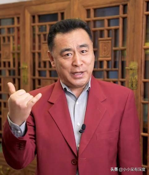 张宏民晒照，是一个年轻漂亮的小女生，他终于脱单了？