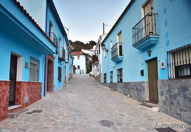 冬日暖陽拔牙記（十二）胡斯卡：現實版的藍精靈之家