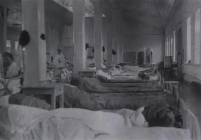1950年我军4名伤员住院时遇害，侦察员当即下令，禁止所有人外出