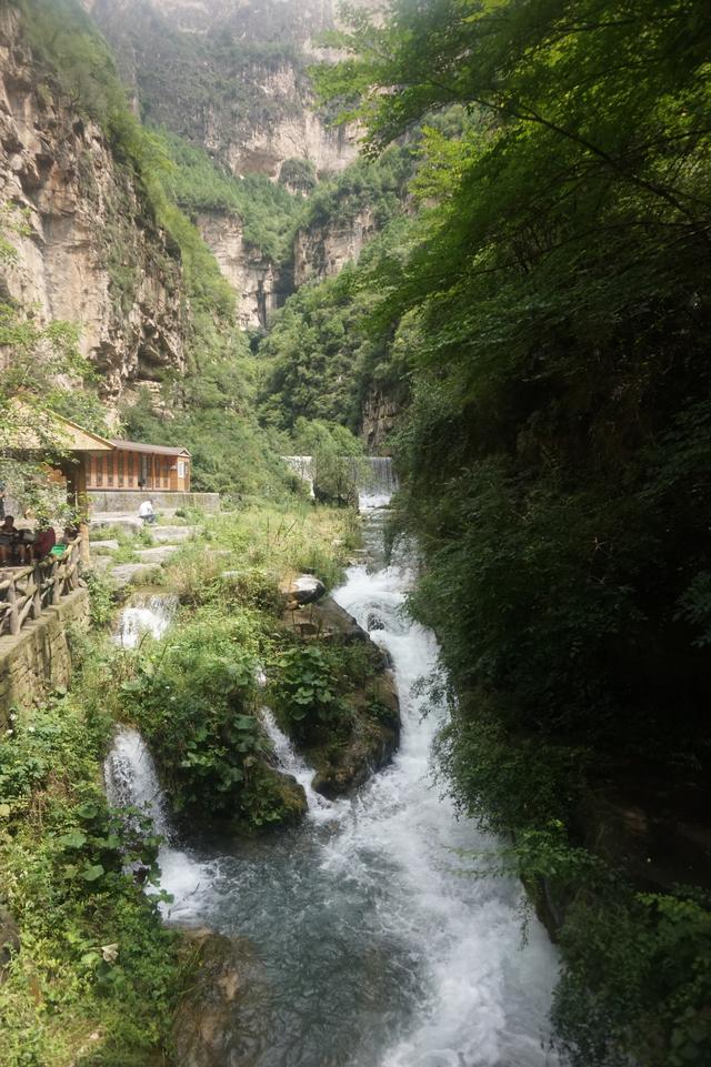 坐一條山間的蛟龍上天入地遊山西八泉峽