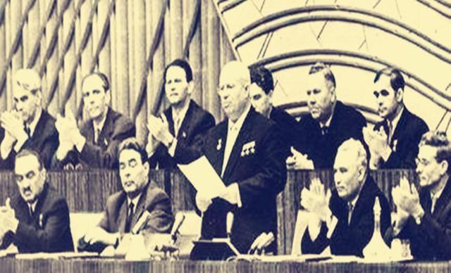 1957年毛泽东率团访苏，赫鲁晓夫问这小个子是谁，邓小平机智回答