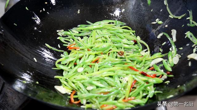 春天宁可不吃肉，也要多吃这“4菜2果”，营养又美味，越吃越健康