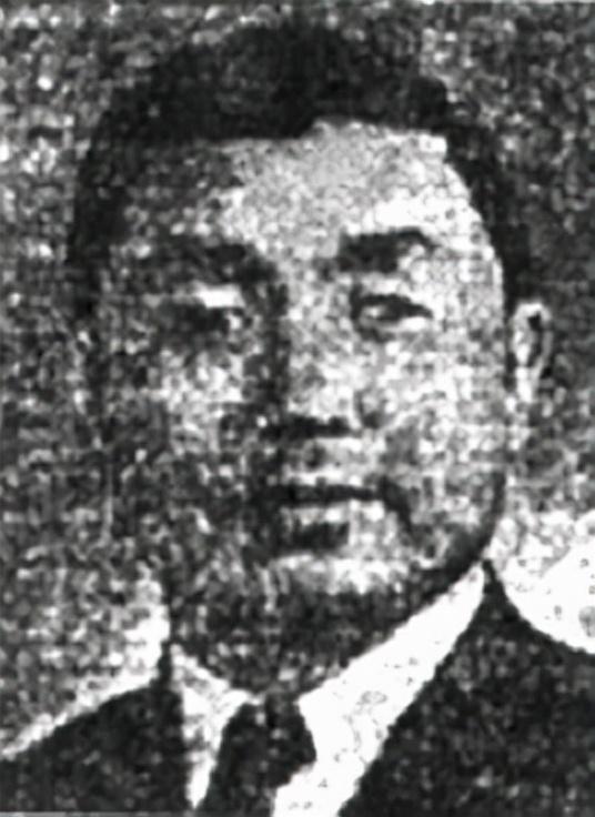 军统特务段云鹏：爬上叶剑英和滕代远房顶行刺，被一枪打破头皮