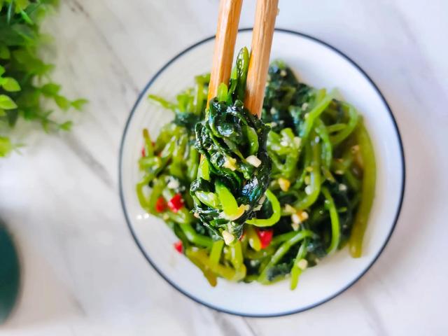 阳春三月，养肝“黄金期”，10食物要多吃，滋阴养肝，越吃越年轻