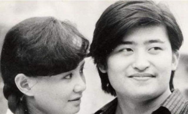 上过9次春晚的刘欢：与妻子认识9天闪婚，结婚33年恩爱，独女优秀