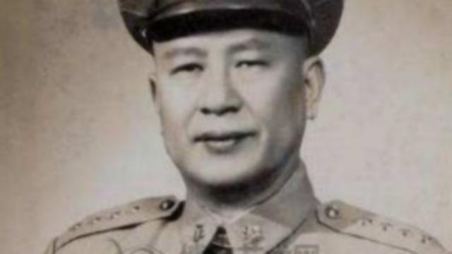 北京功德林内，杨伯涛骂黄维：你是18军的罪人，我永远不会原谅你