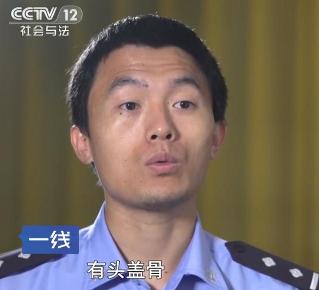 1999年儿子神秘失踪，19年后在家中改造厕所，竟挖出了他的遗骸