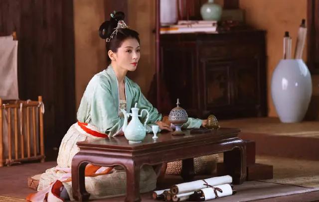 看似演技很好，一碰到实力派就被碾压，这些演员到底该怪谁？
