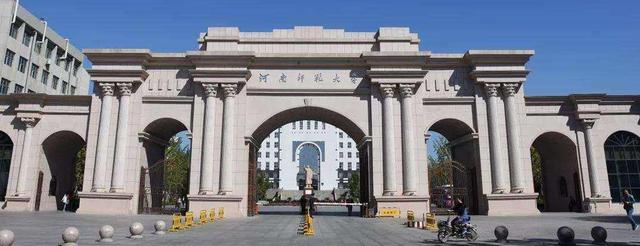 6年过去了，那个霸气辞职“看世界”的河南女教师，后悔了吗？