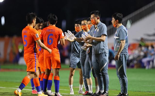 从0-7到0-0！中超拿下亚冠第1分，人民日报点名表扬，球迷点赞