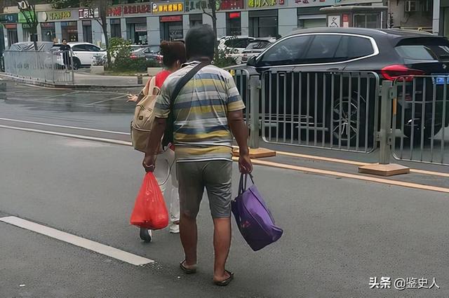 昔日亿万富豪，如今却沦落深圳街头，靠捡垃圾为生，经历让人感慨