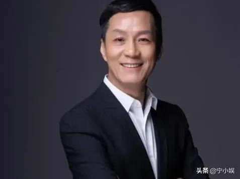 这6位娱圈演艺人员，凭什么能参加两会、被称“文艺工作者”