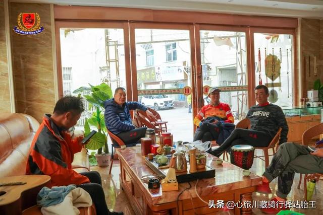 在海拔5000米的高海拔，騎自行車是啥感受？高原缺氧不缺精神