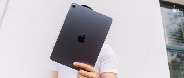 「首发」新 iPad Air 体验：标配满血版的 M1，是苹果最大的杀手锏