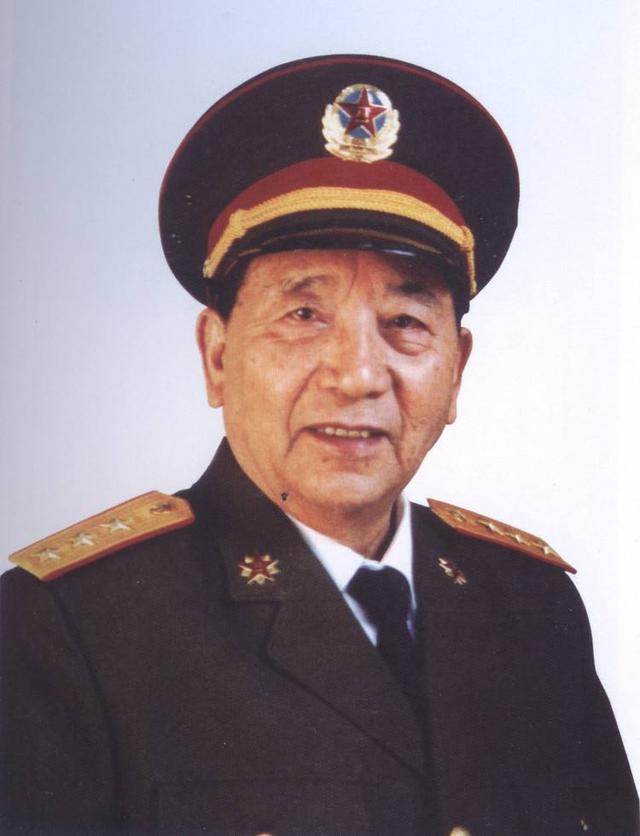 志愿军老兵当农民32年，1984年看报纸回部队，才知老军长一直找他
