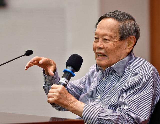 物理学家杨振宁，年龄已达百岁，长寿秘诀是什么？四件事值得借鉴