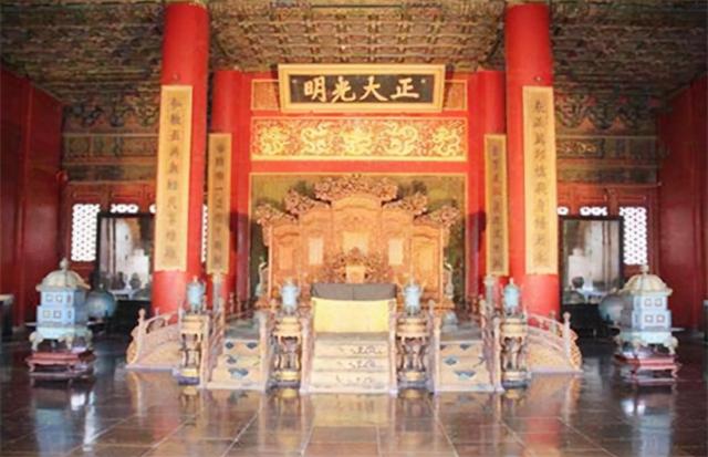 崇祯继承哥哥皇位后，是如何处理21岁的皇嫂的？