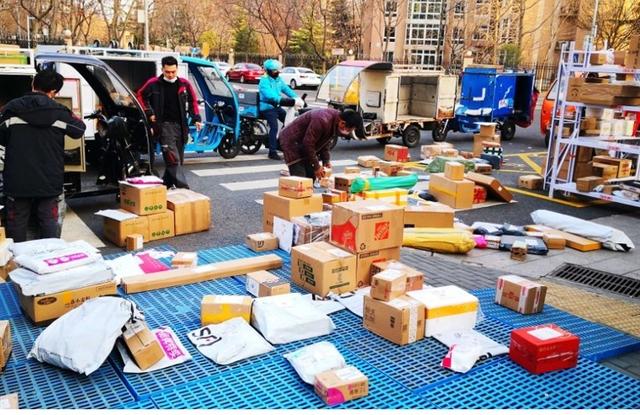 阿里转向，京东唯品会加码，年轻人越来越倾向自营
