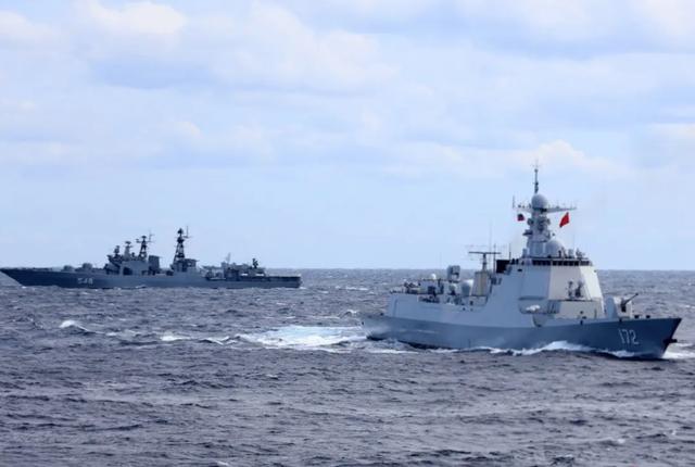 中俄海军亮剑后，日本自民党达成一致，要求将敌国指挥部列为目标