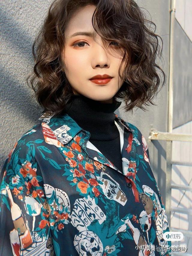 發尾燙一個卷的發型（發尾燙一個卷的發型怎么打理）