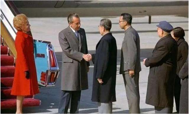 毛主席去世后，吴旭君道出主席接见尼克松不为人知幕后，哽咽落泪