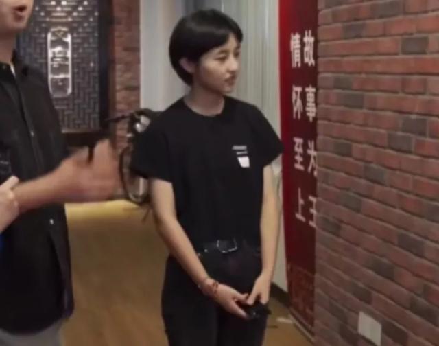 何炅日子不好过，黄磊担心他不录制《向往6》，原班人马难聚齐