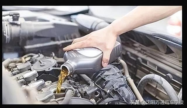 年不换变速箱油可以吗(变速箱油8万公里可以不换吗)"