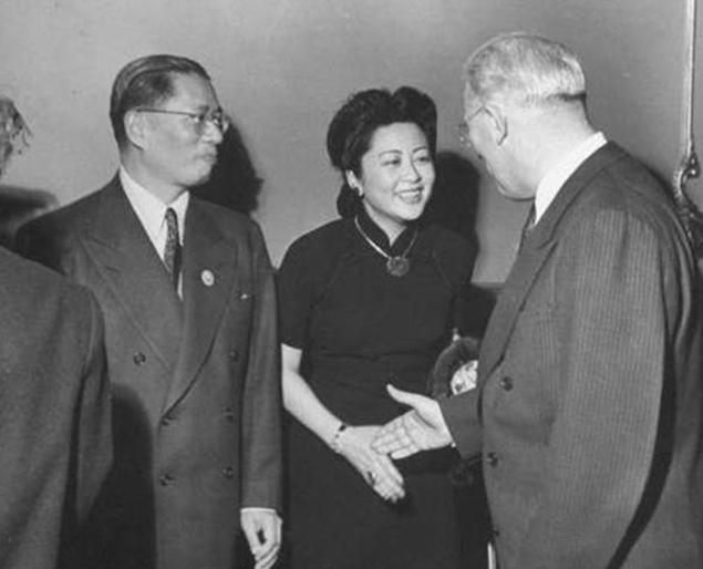 二代宋氏三姐妹，成就完全不及姑姑，却个个嫁名人，生活依旧精彩