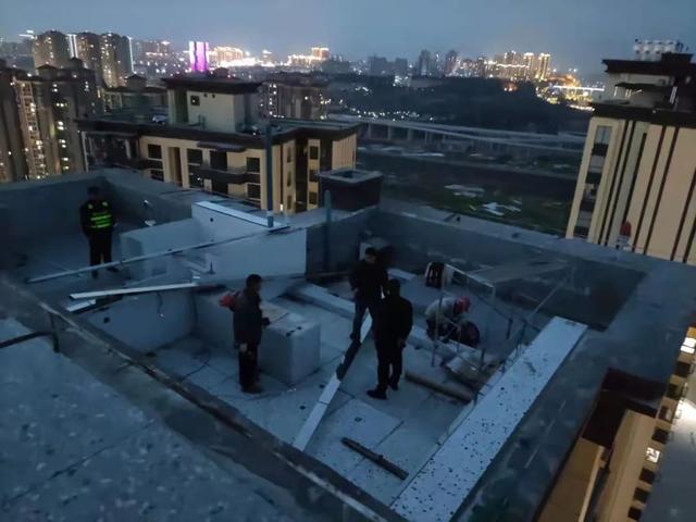 重拳出击！南充主城区一大波楼顶违建被拆除，快看有哪些