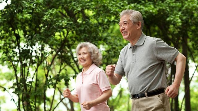万万没想到“晒太阳”，有这么多好处！医生：怎么晒也有讲究