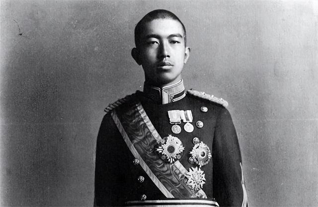 1978年日本记者刁难：钓鱼岛属于哪国，邓小平巧妙应答令人佩服
