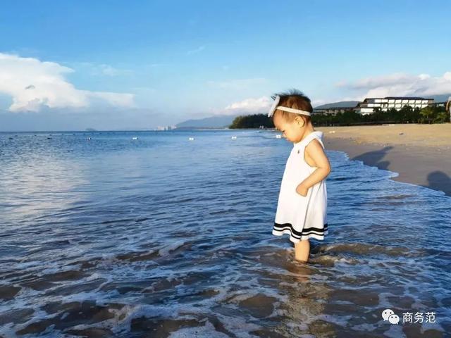 結婚四周年，我們帶女兒穿越回婚禮那一天…
