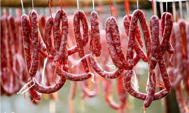 3种食物要少吃，是伤害肌肤和加速衰老的重要元凶