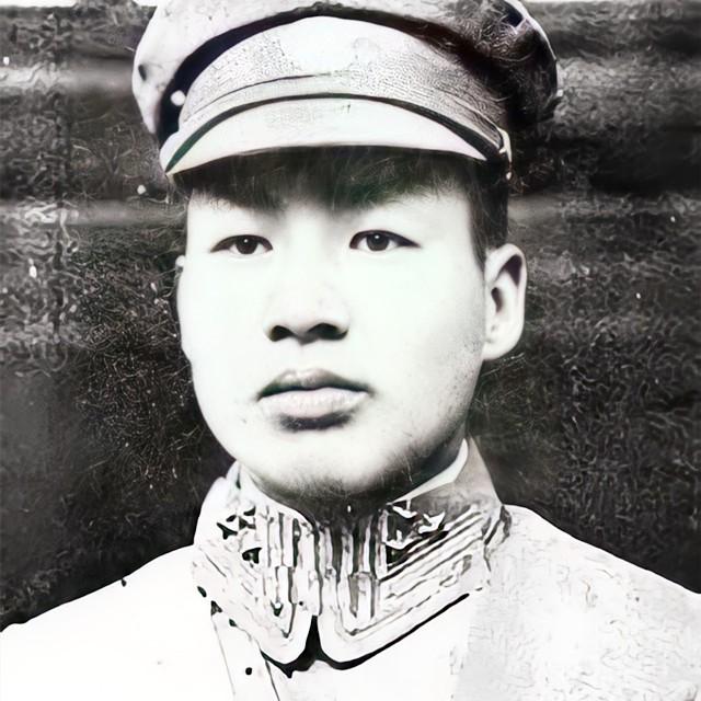 揭秘：蒋介石逃往台湾时解放军为何手下留情没打其座机？