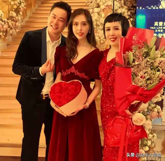 猫七七是先网红还是先带货（网红猫七七官宣订婚）(3)