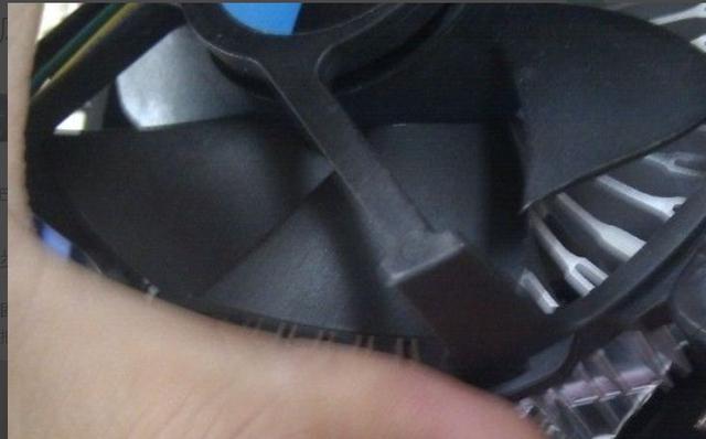 电脑如何安装cpu风扇（cpu风扇接口在哪）