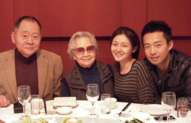 拒绝给豪门生子、为离婚花几百万，有这么彪悍的妈，大S吃不了亏