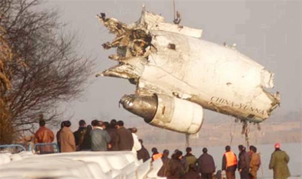大连“5·7空难”:112人罹难，其中一乘客买了7份意外险，动机成迷
