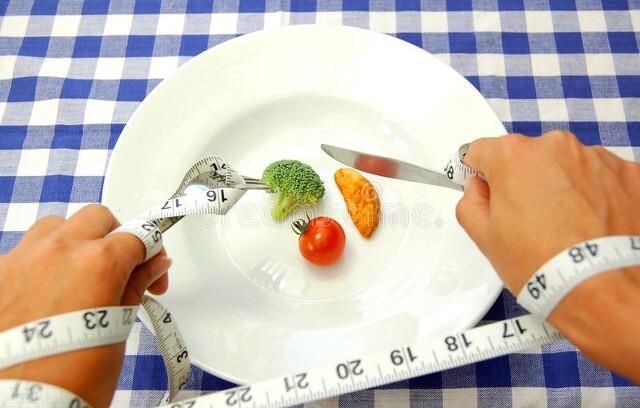 协和最新研究：每天8小时进食，过午不食，别吃晚饭，促进健康