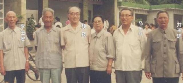 1990年，李玉安送子当兵遭拒，无奈去找老部队：我是40年前的烈士