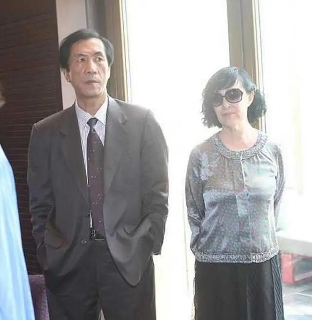 演员章子怡：被父母强烈反对嫁给三婚汪峰，如今这场博弈赌赢了