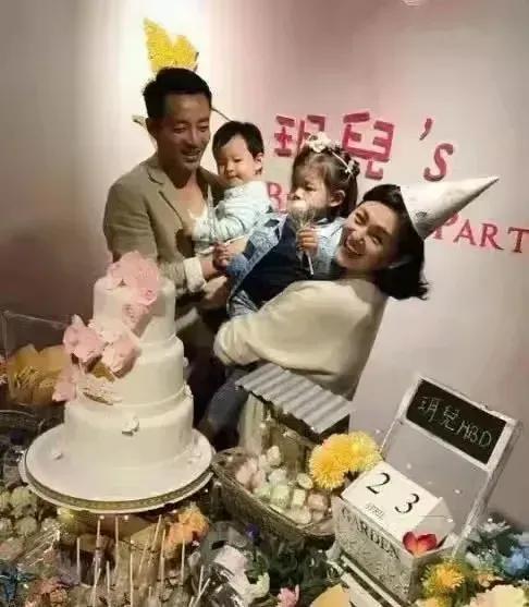相比于大S新欢一身的腱子肉，汪小菲“暖妻”的10个细节，更实在