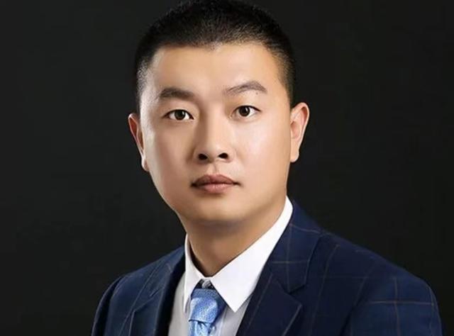 马洪涛酒后开播承认自己曾欺骗粉丝恳求大家给一个改过的机会