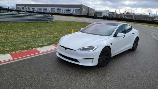 斯拉 Model S 造成三人死亡，美安全机构启动特别调查
