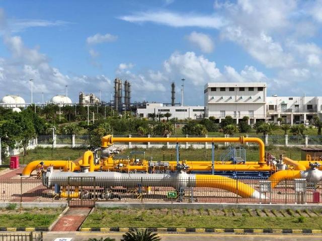 欧盟跟美国签下天然气大单，中国意外成大赢家