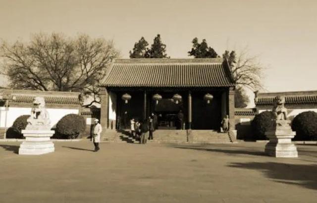 清朝迷案：两广总督在广东巡抚衙门自尽身亡，嘉庆：死不足惜