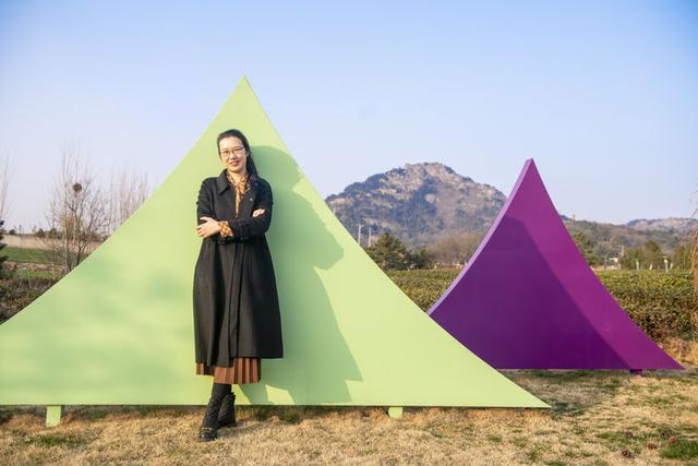 苍马山红杏枝头春意闹